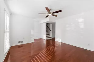 1102 Moorestown Cir, Decatur, GA 30033 - Photo 9