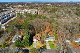 3695 Woodberry Dr, Duluth, GA 30096 - Photo 31