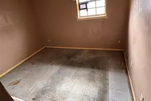 6354 Shannon Pkwy, Union City, GA 30291 - Photo 11