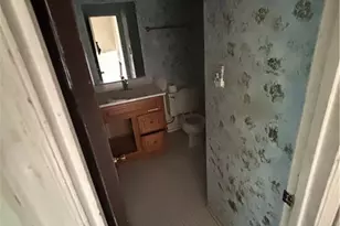 6354 Shannon Pkwy, Union City, GA 30291 - Photo 13