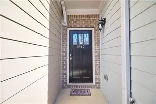 1942 Paxton Ridge Ct, Lilburn, GA 30047 - Photo 3