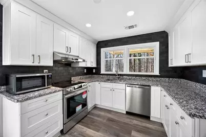 6550 Deerings Lane, Peachtree Corners, GA 30092 - Photo 9