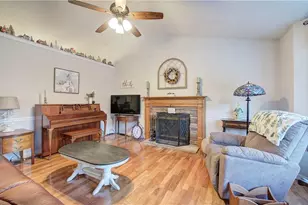 26 S Oaks Dr SE, Cartersville, GA 30121 - Photo 3