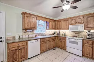 26 S Oaks Dr SE, Cartersville, GA 30121 - Photo 9