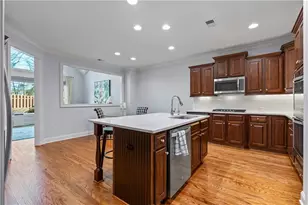 3010 Village Green Cir, Roswell, GA 30075 - Photo 11