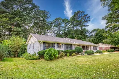 2173 Timber Lane, Snellville, GA 30078 - Photo 9