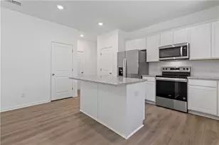 3076 Orwell Dr, Gainesville, GA 30507 - Photo 9