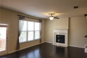 5735 Riverside Bay Dr, Sugar Hill, GA 30518 - Photo 5