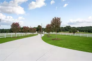 1054 Dee Kennedy Rd, Auburn, GA 30011 - Photo 3