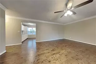 895 Perrin Springs Ct, Lawrenceville, GA 30043 - Photo 3