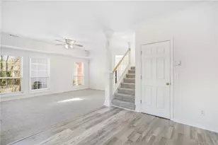 812 Pinder Point Ct, Lawrenceville, GA 30043 - Photo 19