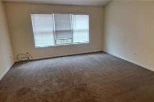 6344 Hickory Ln Cir, Union City, GA 30291 - Photo 5