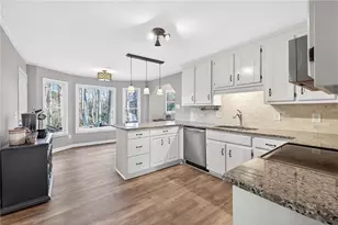 2529 Zachary Woods Dr NW, Marietta, GA 30064 - Photo 9