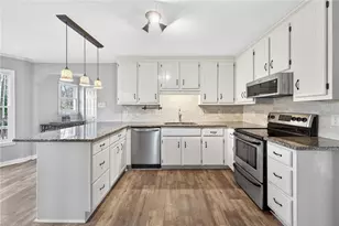 2529 Zachary Woods Dr NW, Marietta, GA 30064 - Photo 7