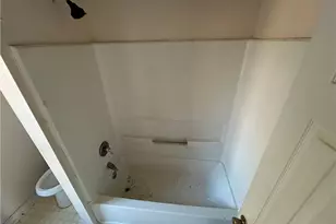 366 N Beach Ct, Riverdale, GA 30274 - Photo 3