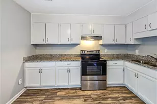 8327 Glenwoods Terrace, Riverdale, GA 30274 - Photo 13