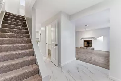 922 Fox Valley Court, Stone Mountain, GA 30088 - Photo 3