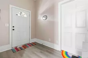 949 E Solomon Street E, Griffin, GA 30223 - Photo 5