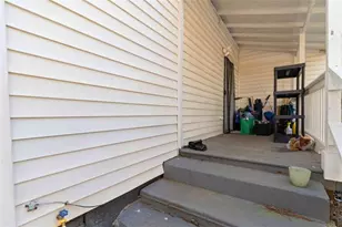 949 E Solomon Street E, Griffin, GA 30223 - Photo 23