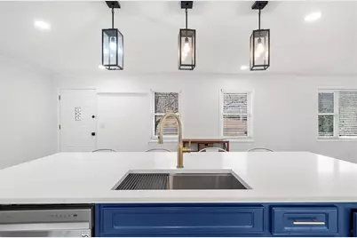 513 Rivercrest Drive, Woodstock, GA 30188 - Photo 9