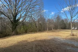 550 Baldwin Falls Rd, Baldwin, GA 30511 - Photo 1