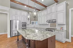 530 Glenmanor Ct, Sandy Springs, GA 30328 - Photo 11