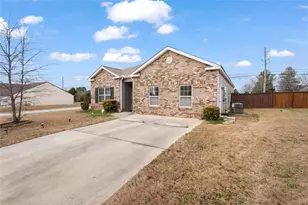 1744 Sandy Trail Dr, Hampton, GA 30228 - Photo 3