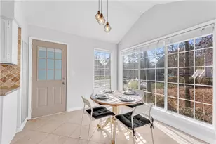 720 Glenleaf Dr, Peachtree Corners, GA 30092 - Photo 11