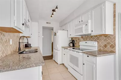 720 Glenleaf Drive, Peachtree Corners, GA 30092 - Photo 9