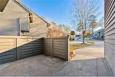 1064 Creatwood Circle SE, Smyrna, GA 30080 - Photo 7