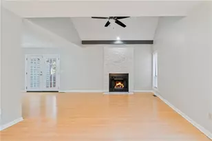 1064 Creatwood Circle SE, Smyrna, GA 30080 - Photo 9