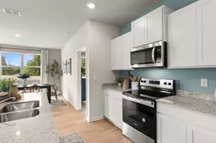 8207 Elkhorn Ct, Fairburn, GA 30213 - Photo 9