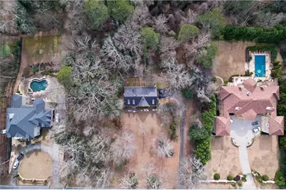 700 Heards Ferry Road, Atlanta, GA 30328 - Photo 3