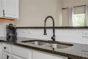 1761 Liberty Pkwy, Atlanta, GA 30318 - Photo 15