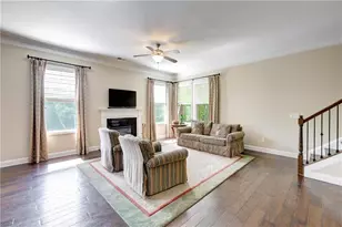 2454 Brewer Way NE, Marietta, GA 30066 - Photo 9