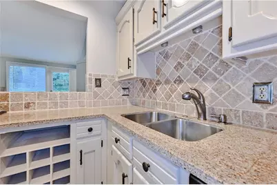 2454 Drew Valley Road NE, Brookhaven, GA 30319 - Photo 11