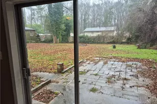 5325 Joan of Arc Pl, Atlanta, GA 30349 - Photo 17