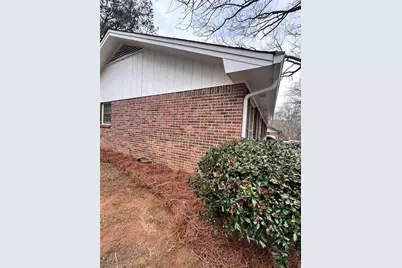 3916 White Oak Lane SW, Lilburn, GA 30047 - Photo 3