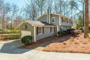 2733 Eagle Ridge Rd, Marietta, GA 30062 - Photo 3