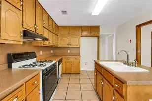 357 Falling Timber Ct, Stockbridge, GA 30281 - Photo 9