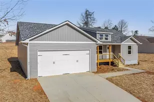 613 Cypress Dr, Mount Airy, GA 30563 - Photo 11