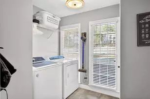 7745 Dunvegan Close, Sandy Springs, GA 30350 - Photo 35