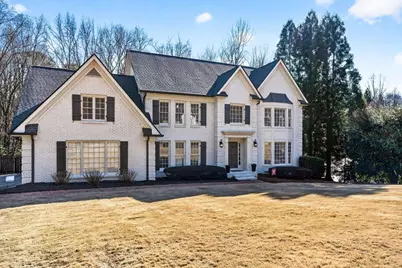 7745 Dunvegan Close, Sandy Springs, GA 30350 - Photo 5