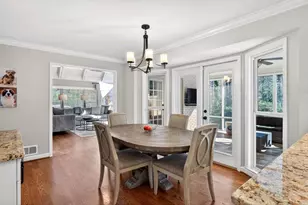 7745 Dunvegan Close, Sandy Springs, GA 30350 - Photo 13