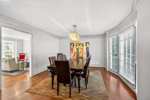 7745 Dunvegan Close, Sandy Springs, GA 30350 - Photo 17