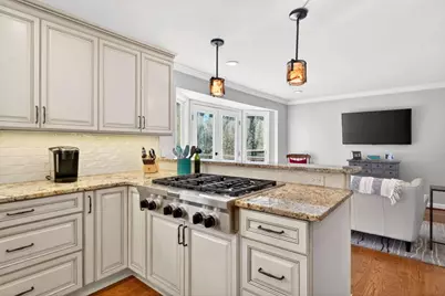 7745 Dunvegan Close, Sandy Springs, GA 30350 - Photo 11