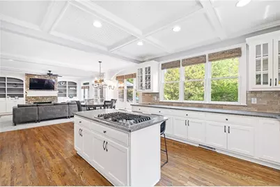 1121 Vinings Grove Way SE, Smyrna, GA 30082 - Photo 9