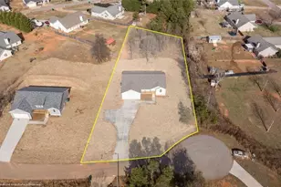 625 Cypress Dr, Mount Airy, GA 30563 - Photo 29