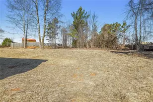 625 Cypress Dr, Mount Airy, GA 30563 - Photo 27