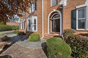 5153 Goodchild Ct, Dunwoody, GA 30338 - Photo 7